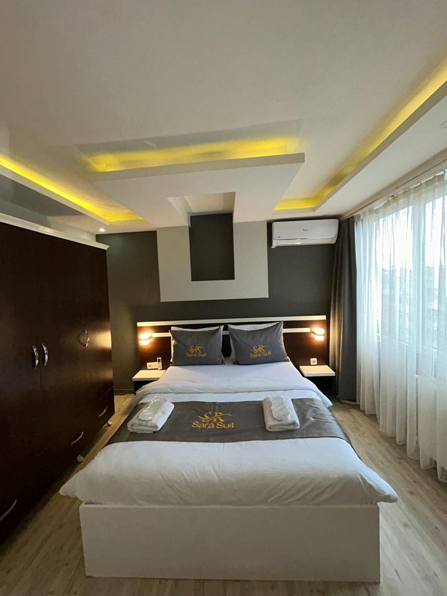 Aparthotel Sara *