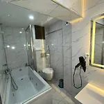 Sara Suit Hotel