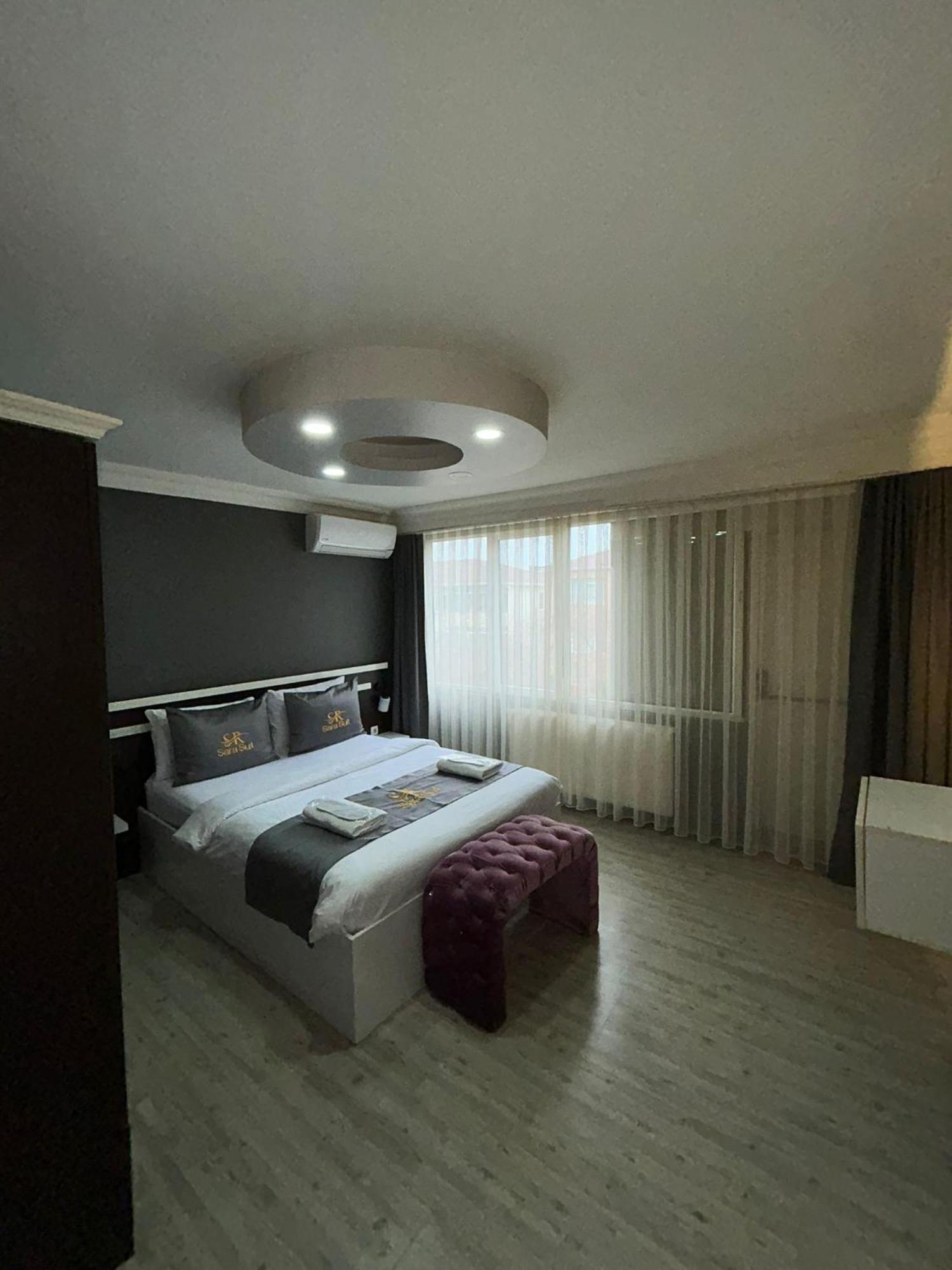 Aparthotel Sara