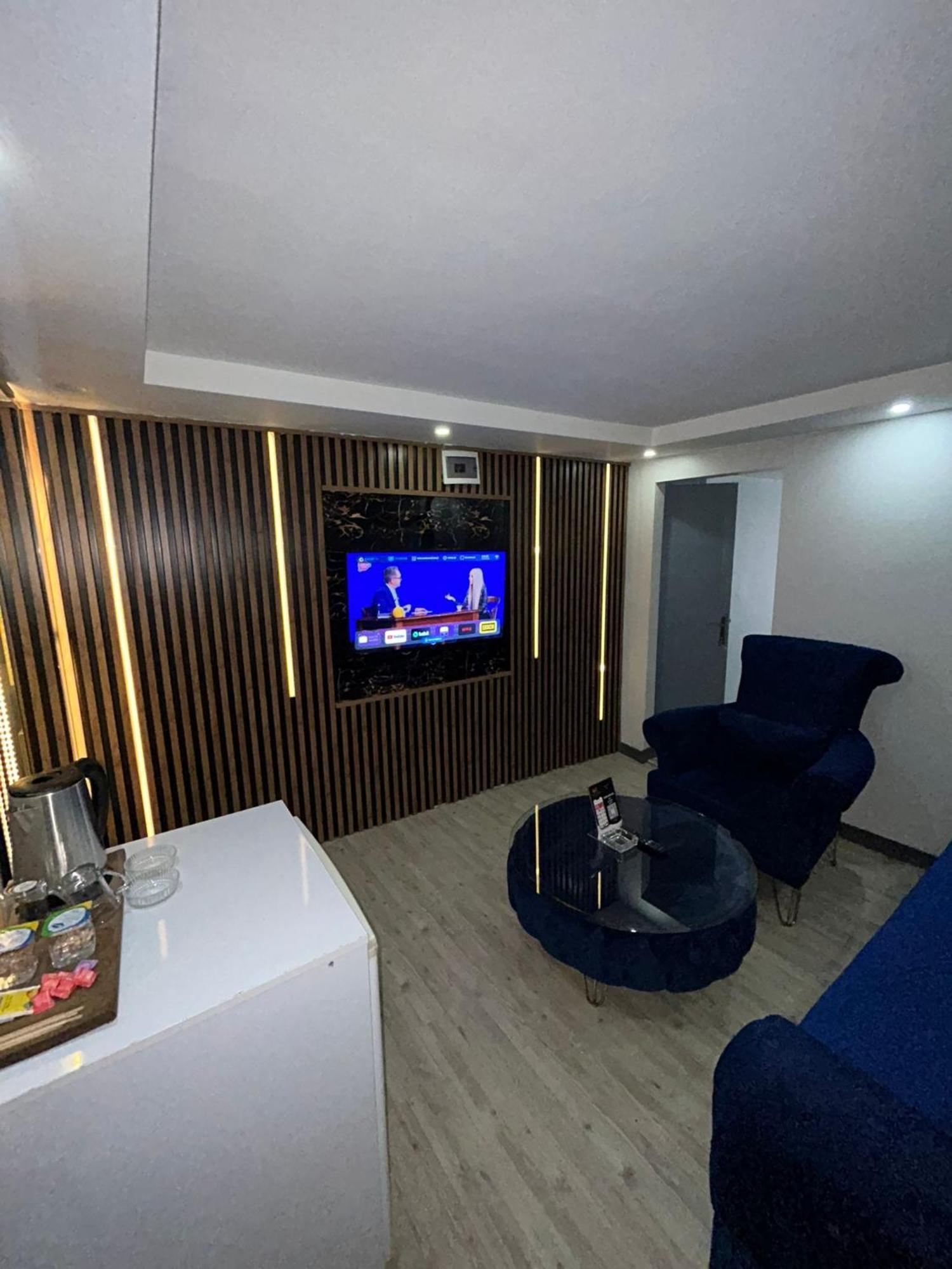 Sara Aparthotel