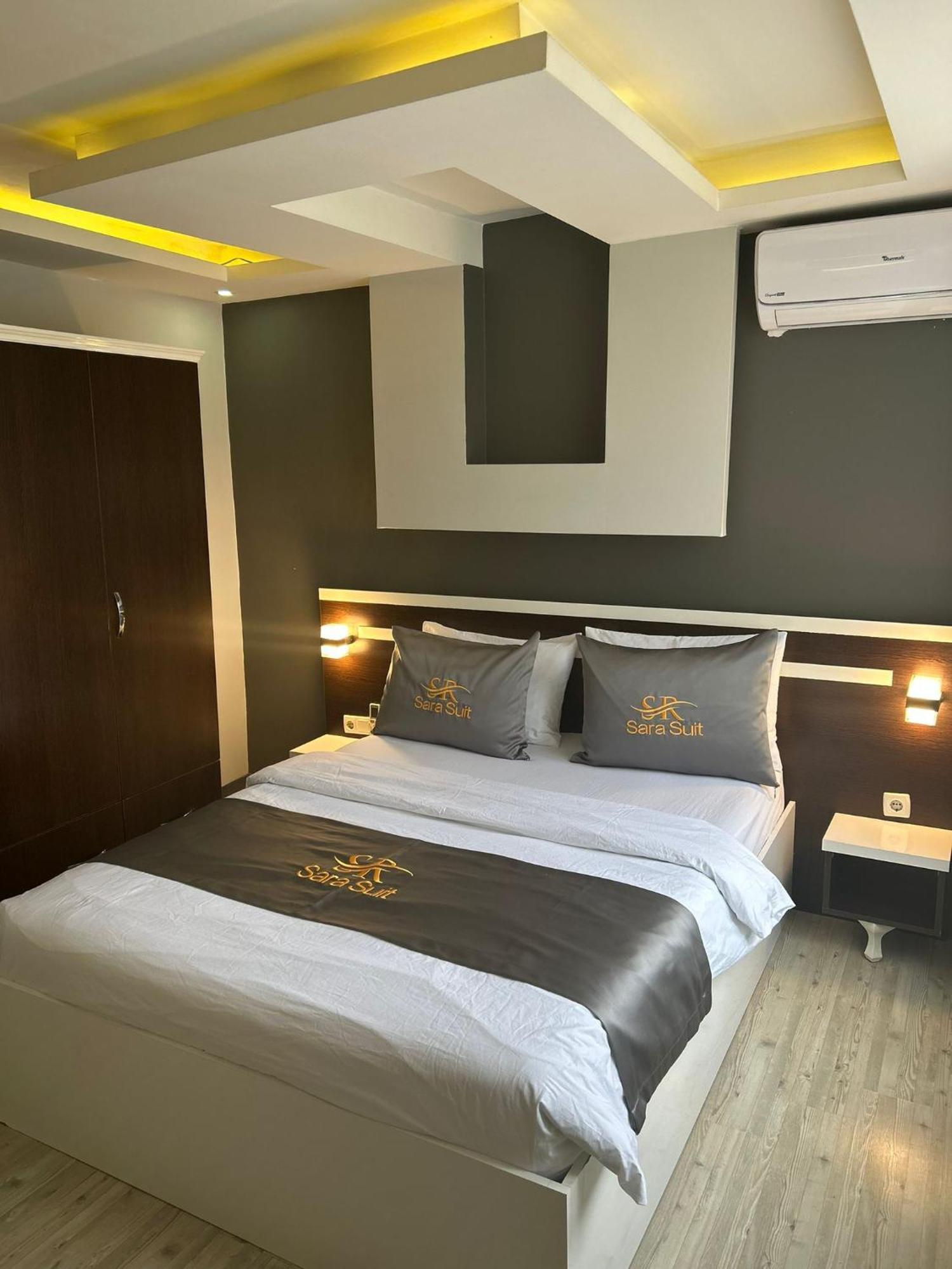 Aparthotel Sara