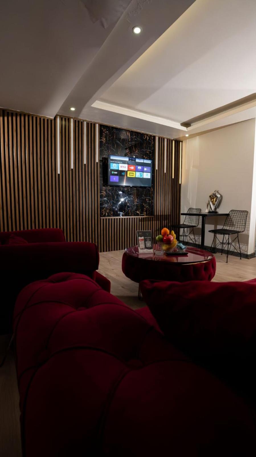 Aparthotel Sara